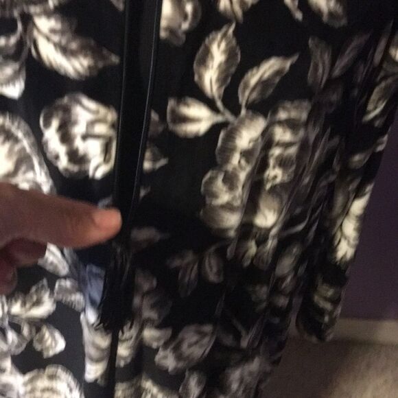 Miss Elaine soft zip up house coat small. SOFT - Picture 4 of 10